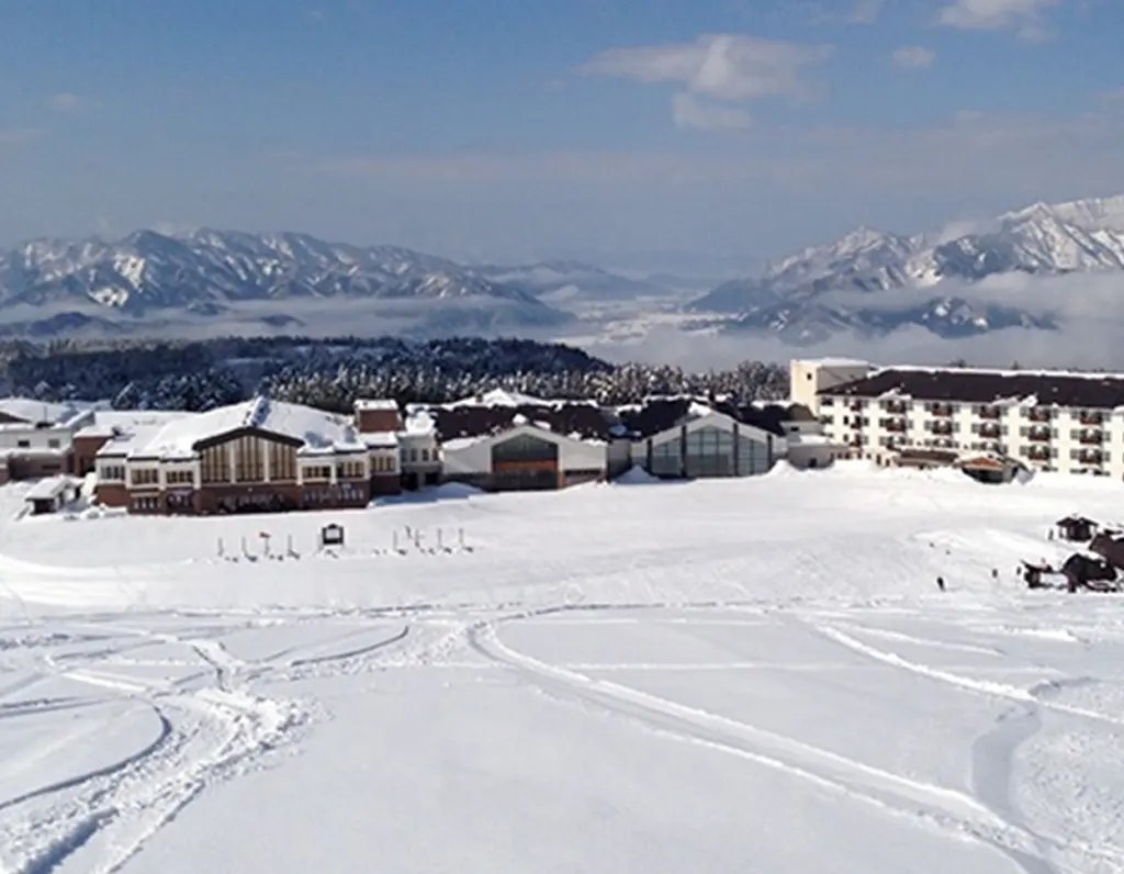 Type: Corporation
Location: Katsuyama, Fukui Prefecture
Opening: 1993
Facilities: Ski resort, hotel, hot springs, and more
Facility Size: 69 hectares
Initial Investment: 2024